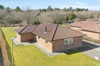 Villa på Schmidtsvej 31, Farstrup, 9240 Nibe