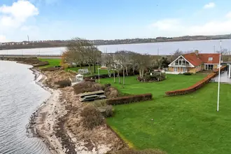 Villa på Fjordvejen 6, 7600 Struer