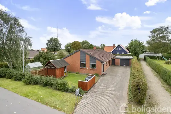 Villa på Storebæltsvej 12, 9700 Brønderslev