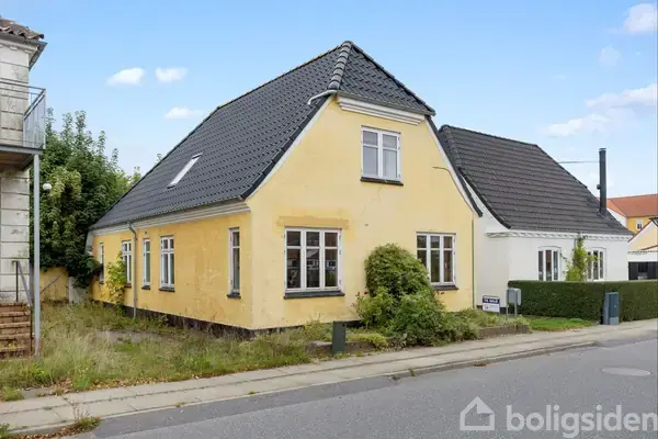 Villa på Erantisvej 9, 9330 Dronninglund