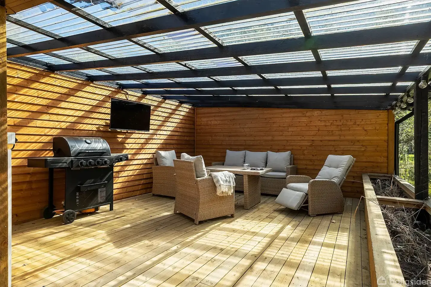 Totalrenoveret sommerhus med anneksbygning, kun 400 fra stranden - Visning 3