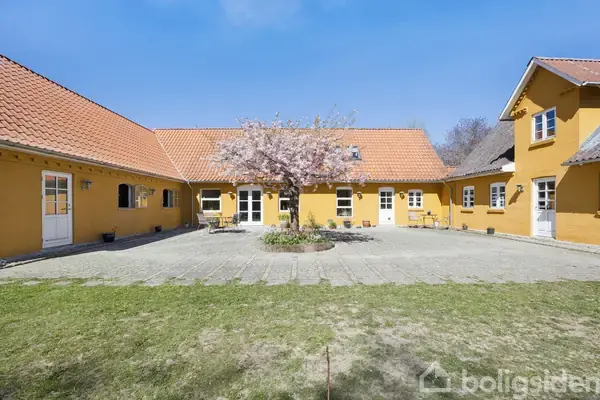 Landejendom på Overdrevsvejen 114, 4600 Køge
