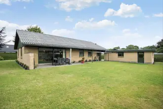 Villa på Skipper Clements Vej 4, Skovsgård, 9460 Brovst