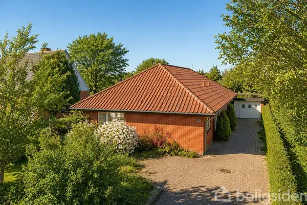 Villa på Tarp Byvej 84, 6715 Esbjerg N