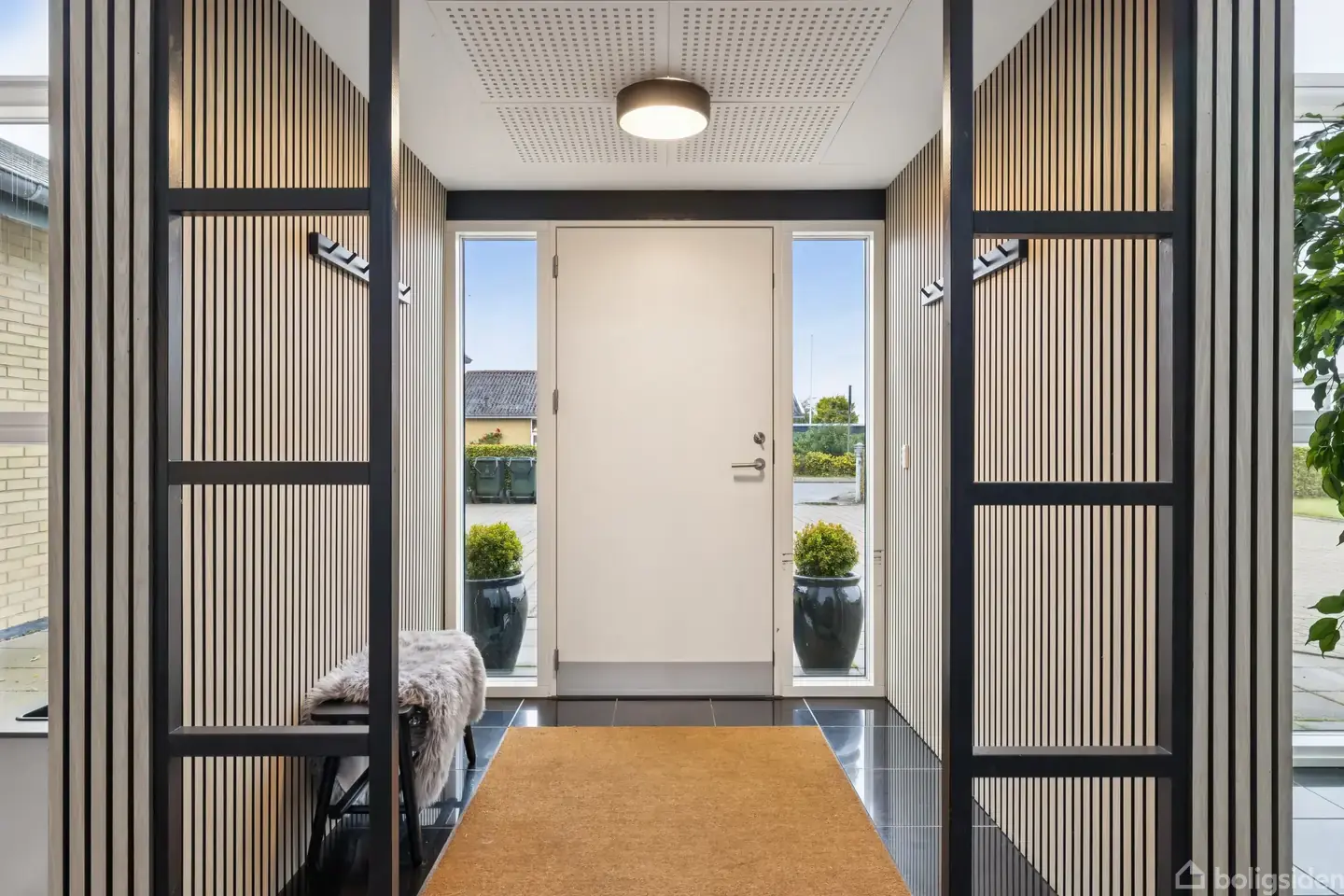 Stor og moderniseret villa med mange muligheder! – pohled 4