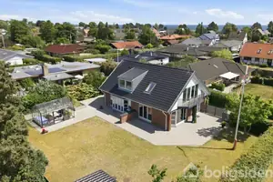 Villa på Åbuen 6, 2690 Karlslunde