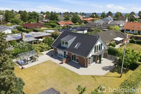 Villa på Åbuen 6, 2690 Karlslunde