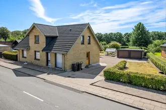 Villa på Hovedgaden 4, 7362 Hampen