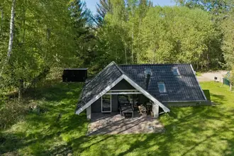 Fritidshus på Petersvej 10, Ellinge Lyng, 4573 Højby