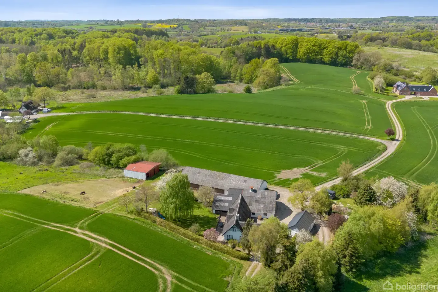 Landejendom på Ladegårdsskov 19, 5560 Aarup