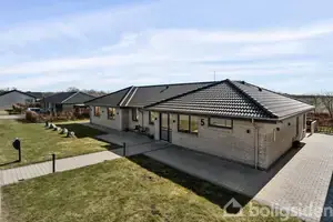 Villa på Skelbakken 5, 9320 Hjallerup