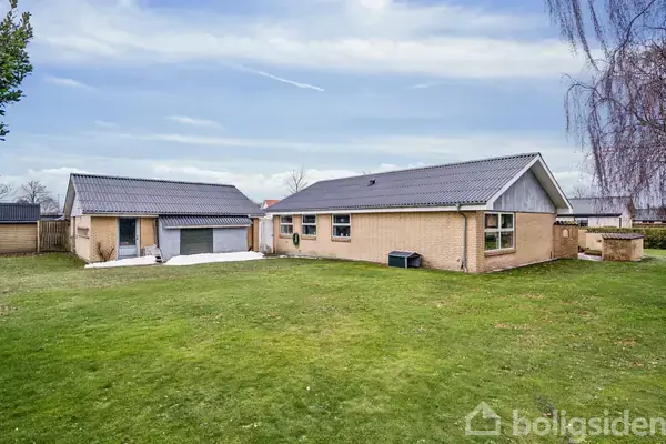 Villa på Kamgræsvej 6, 9800 Hjørring