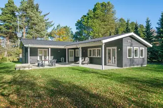 Fritidshus på Slåenvej 18, Hou, 9370 Hals