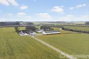 Landejendom på Hovvej 4, 6870 Ølgod