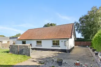 Villa på Sandmosevej 10, Ryaa, 9440 Aabybro