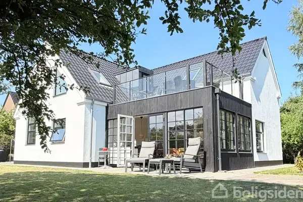 Villa på Myrholmsvej 93, 8260 Viby J