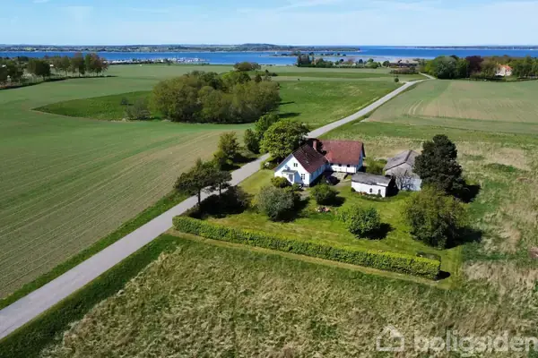 Landejendom på Dragerupvej 20, 4300 Holbæk