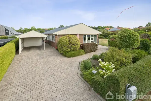 Villa på Tybjergvej 18, 8382 Hinnerup