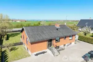 Villa på Skolebakken 11, 4873 Væggerløse