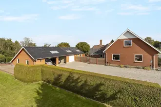 Villa på Møsvråvej 1, 6051 Almind