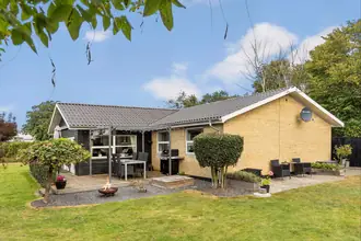 Villa på Hollandsbjergvej 3, Ørsted, 8950 Ørsted