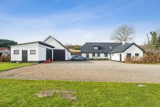 Landejendom på Nedre Vej 50, Albæk, 8930 Randers NØ