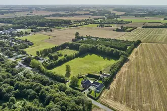 Landejendom på Hvirringvej 25, 8762 Flemming