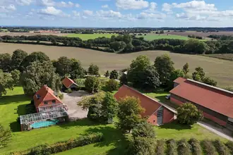 Landejendom på Sorteåvej 13, 5854 Gislev