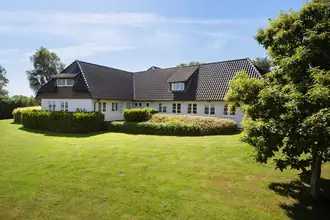 Villa på Færgevej 1, Fynshav, 6440 Augustenborg