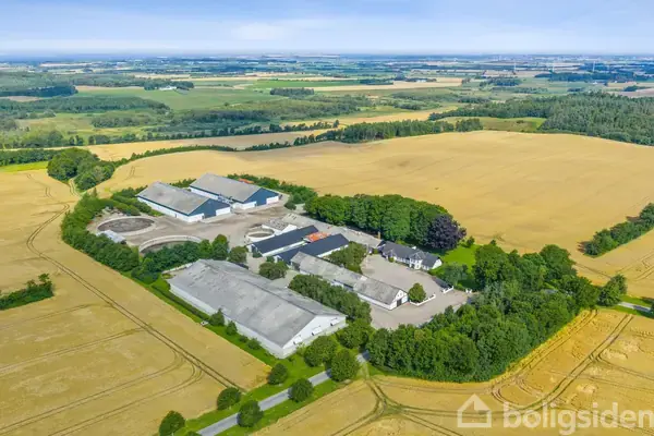 Landejendom på Risevej 46, 9640 Farsø