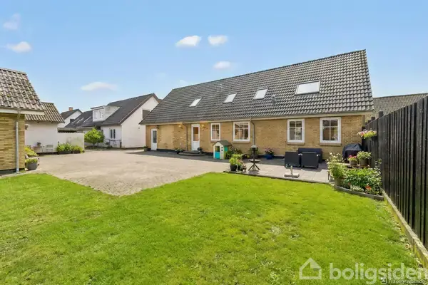 Villa på Stationsvej 3, 9670 Løgstør