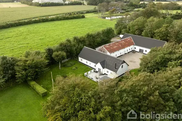 Landejendom på Grønnevej 1, 6851 Janderup Vestj