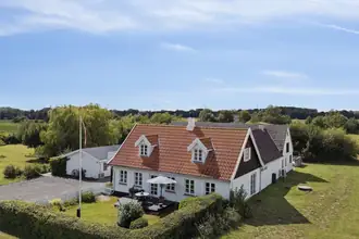 Landejendom på Kalbyvejen 22, Aakirkeby, 3720 Aakirkeby