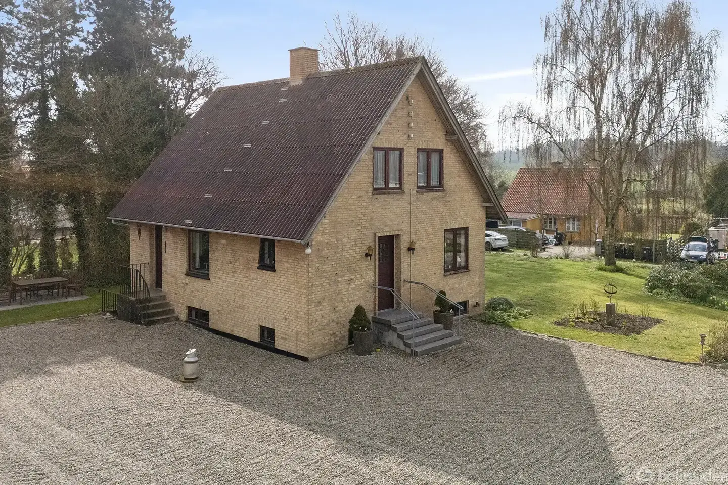 Bynær landejendom på 13,4 ha i naturskønne omgivelser - Visning 3