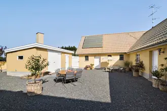 Landejendom på Feldmosevej 2, Vindelev, 7300 Jelling