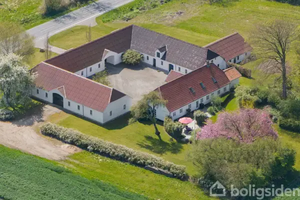 Landejendom på Nr. Bjertvej 155, 6000 Kolding