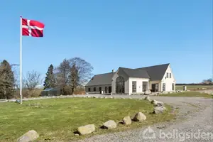 Landejendom på Bregnevej 12, 4652 Hårlev