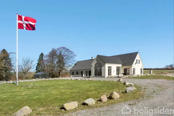 Landejendom på Bregnevej 12, 4652 Hårlev