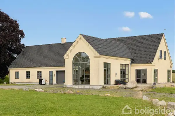 Landejendom på Bregnevej 12, 4652 Hårlev
