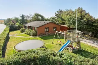 Villa på Solhøjvej 2, Ramme, 7620 Lemvig
