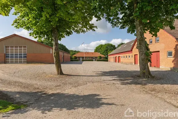 Landejendom på Begtrupvej 40, 8472 Sporup