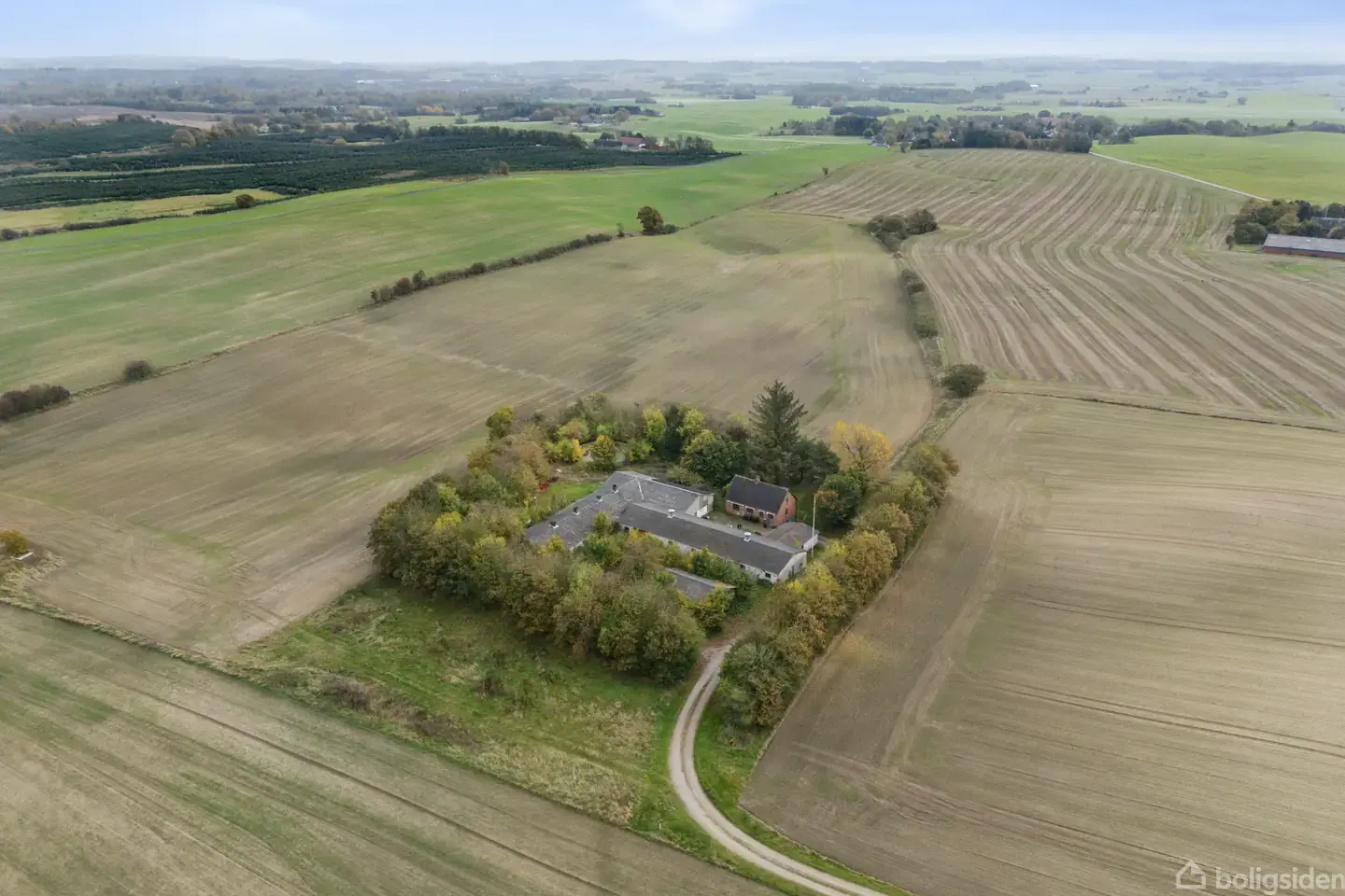 Landejendom på Espevej 4, 8732 Hovedgård