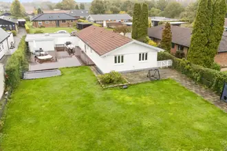 Villa på Løvsangervænget 9, Snestrup, 5210 Odense NV