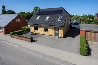 Villa på Snejbjergvej 9, Studsgård, 7400 Herning