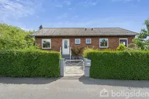Villa på Jernbanevej 14, 3782 Klemensker
