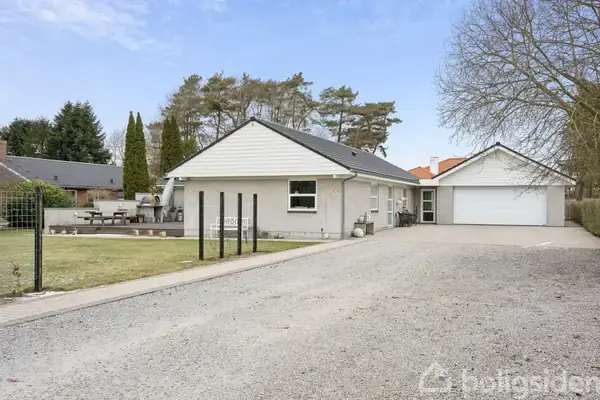 Villa på Linde Alle 42, 8963 Auning