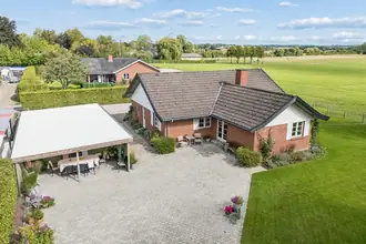 Villa på Olufsvej 11, Hyllinge, 4700 Næstved