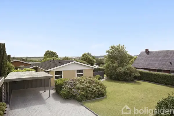 Villa på Fuglebakken 4, 8870 Langå