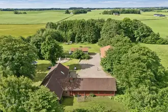 Landejendom på Hamborgvej 16, Ring, 8740 Brædstrup