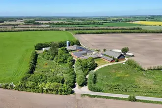 Landejendom på Præstevej 5, Stenild, 9500 Hobro